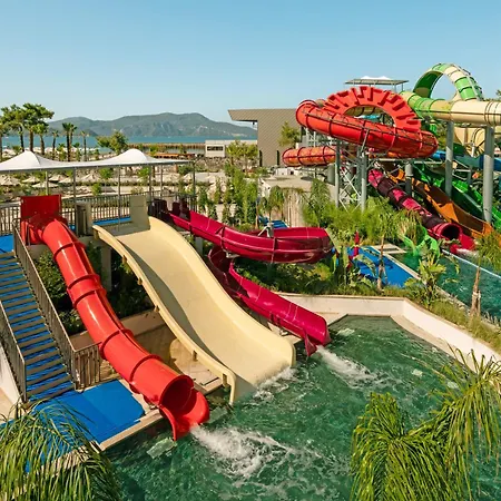 ホテル Liberty Signa 5*