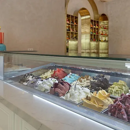 ホテル Liberty Signa フェティエ