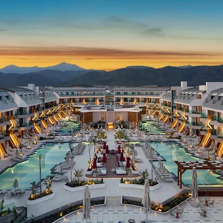 Liberty Signa Otel 5*